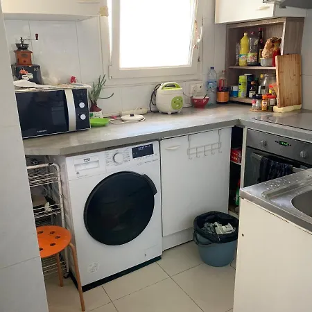 Homestay Simple Confortable Avec Acces Direct Aeroport D'orly Orly