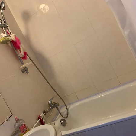 Homestay Simple Confortable Avec Acces Direct Aeroport D'orly