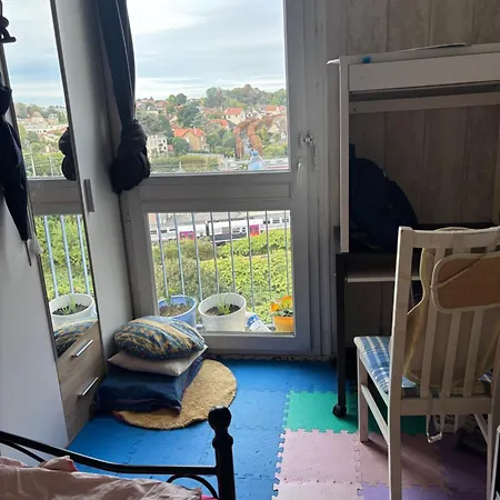 Petite Simple Avec Un Lit Double A